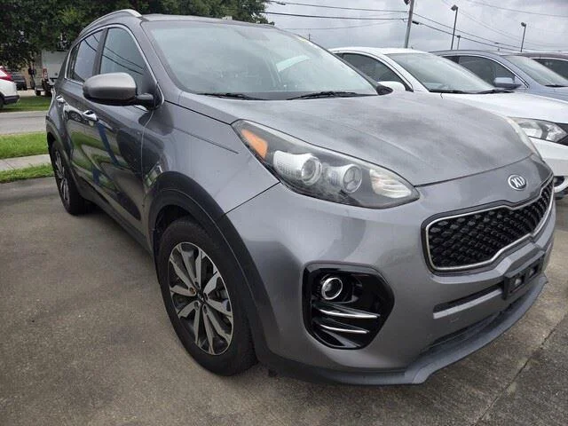 Used 2017 Mineral Silver KIA EX image 3