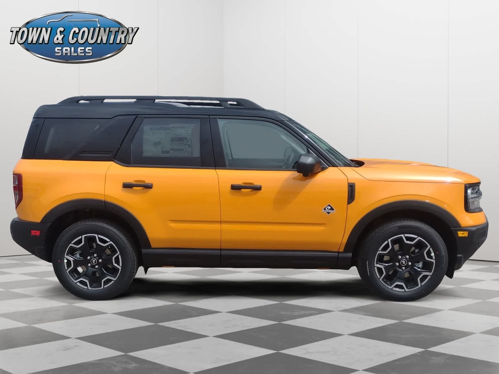 New 2026 Orange Fury Metallic Tri-Coat Ford Outer Banks image 8