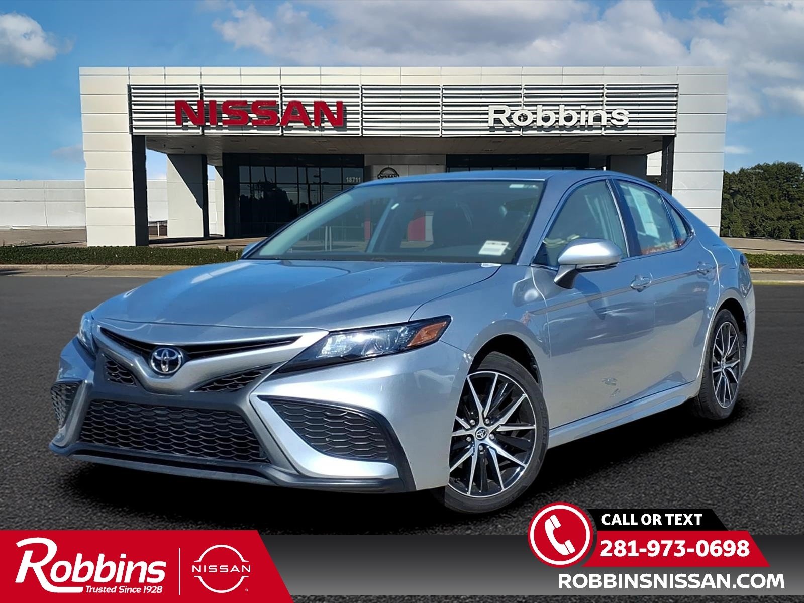 Celestial Silver Metallic 2024 Toyota Camry SE FWD Sedan Front-Wheel Drive Automatic