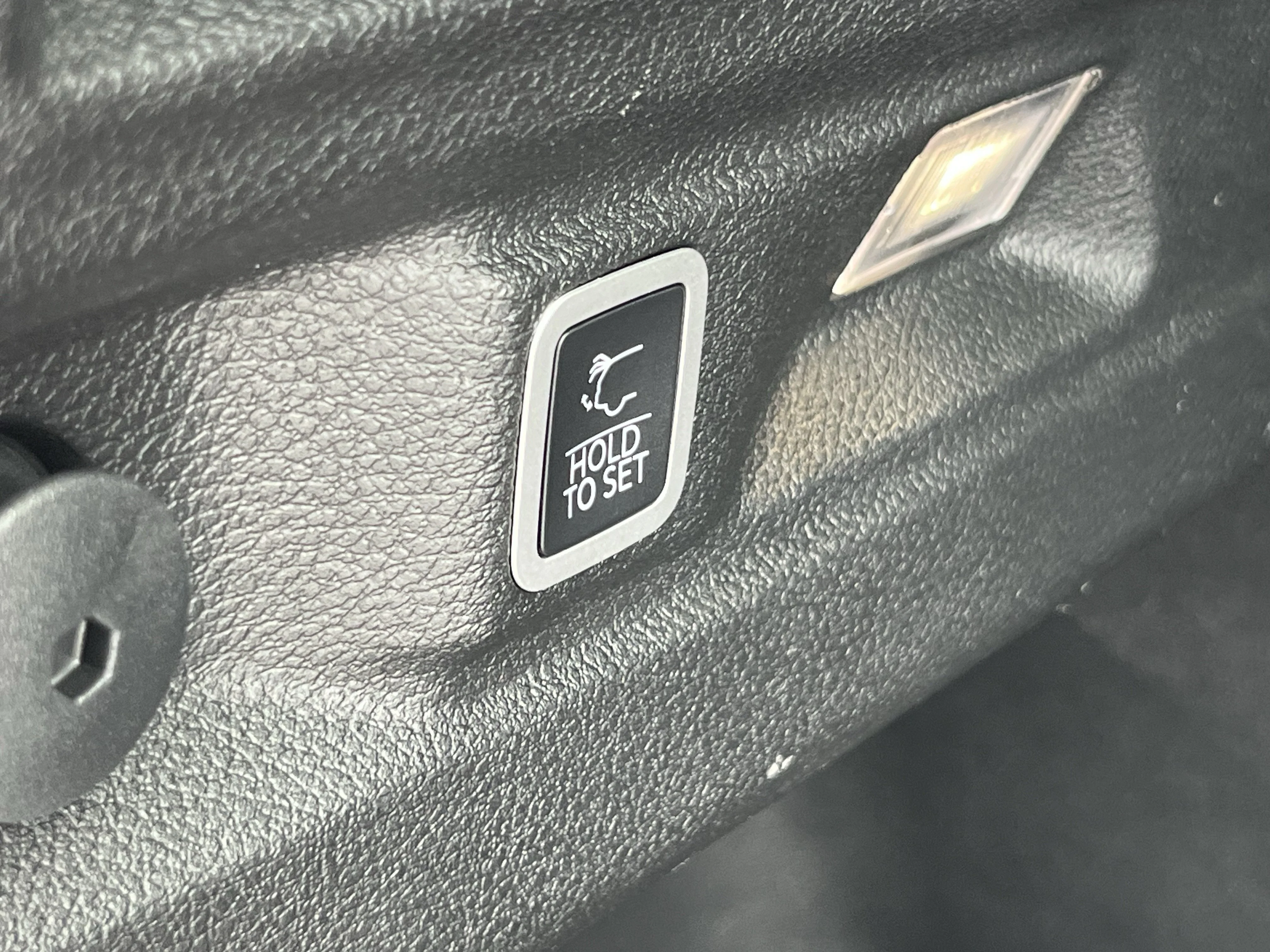 Used 2022 Bright White Clearcoat Jeep Altitude image 4
