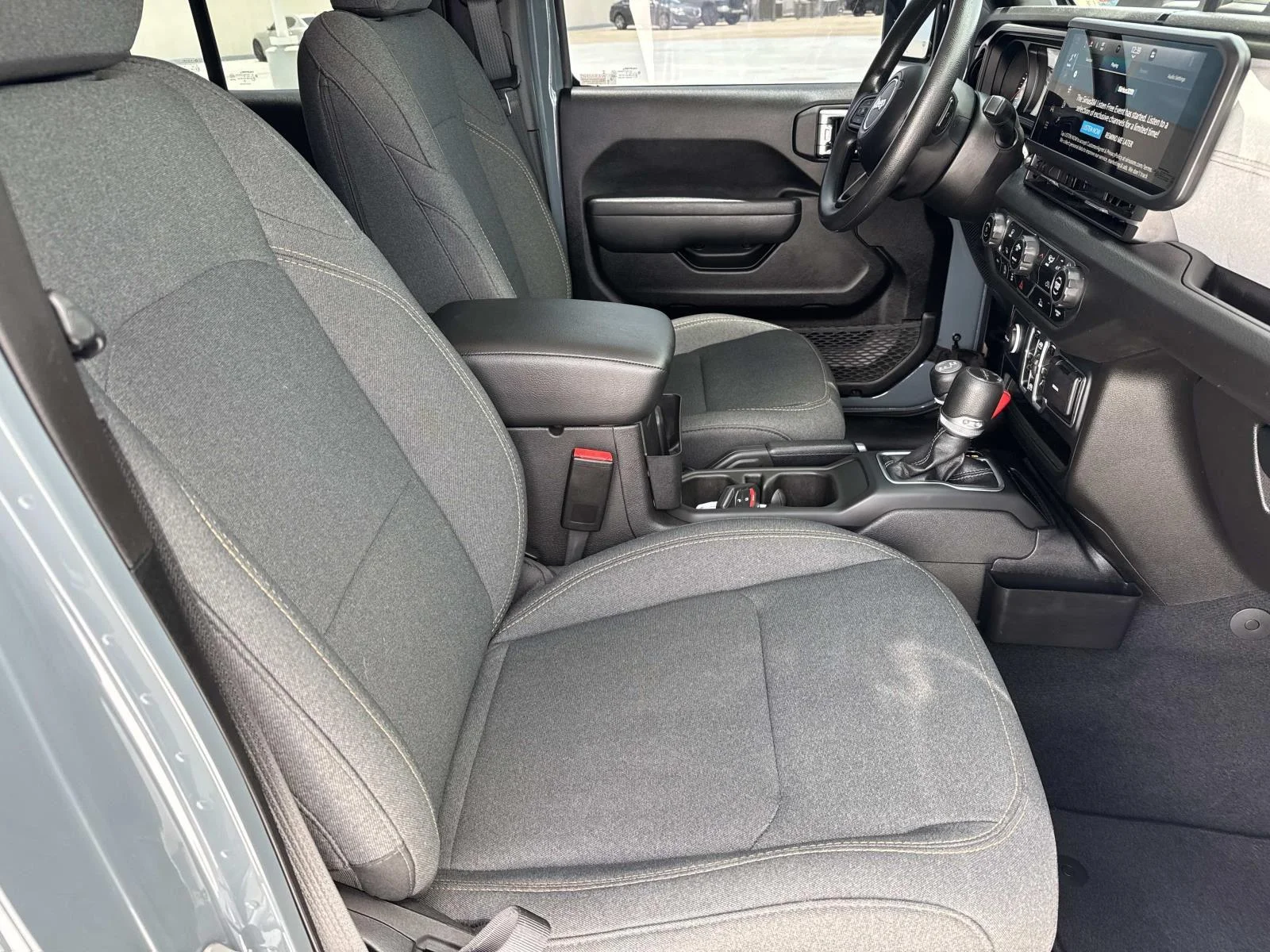 Used 2025 Anvil Clearcoat Jeep Nighthawk image 11