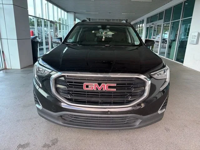 Used 2019 EBONY TWILIGHT METALLIC GMC SLE image 2