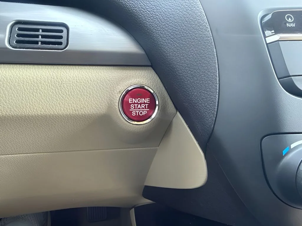 Used 2016  Acura Base image 24