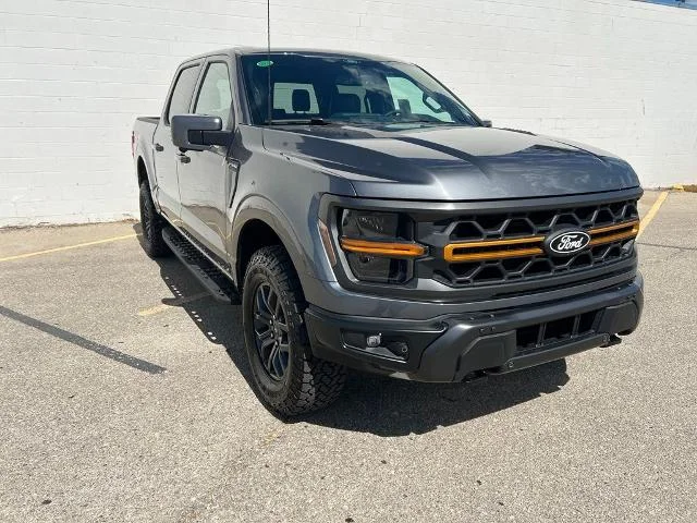 New 2026 Carbonized Gray Metallic Ford Tremor® image 40