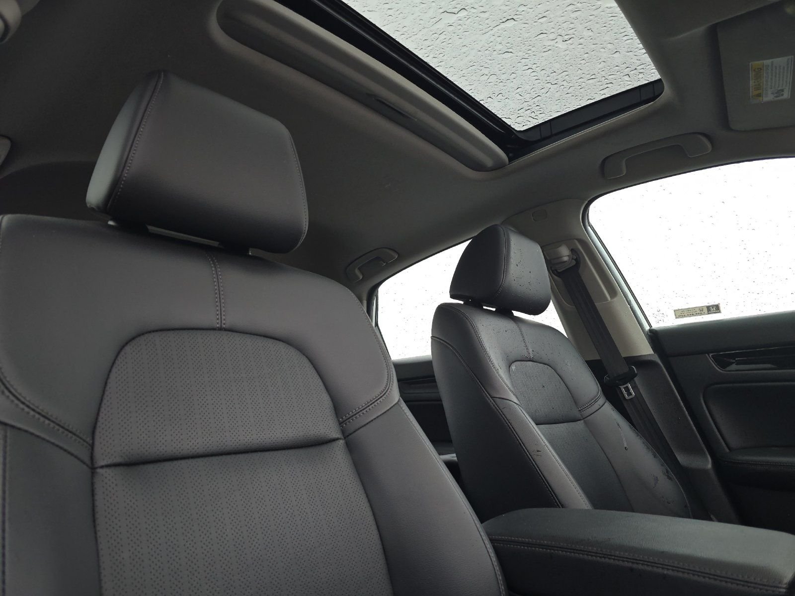 Used 2024 White Honda EX-L image 17