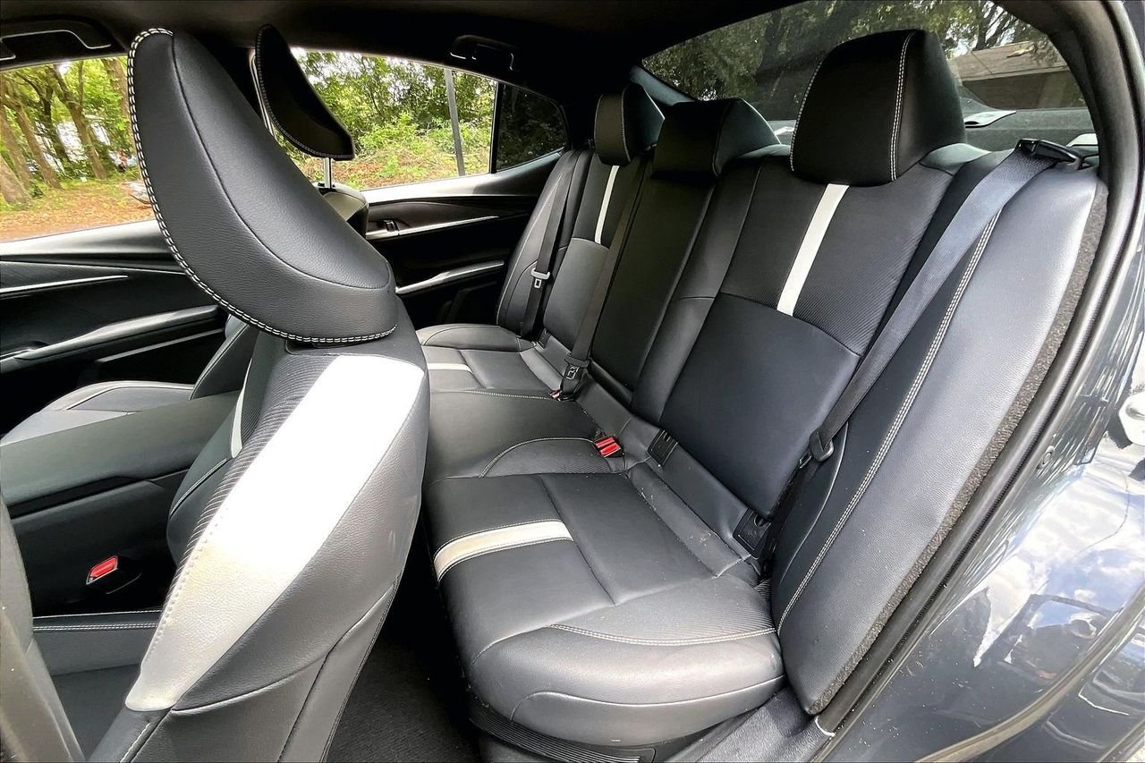 Used 2025  Toyota SE image 19