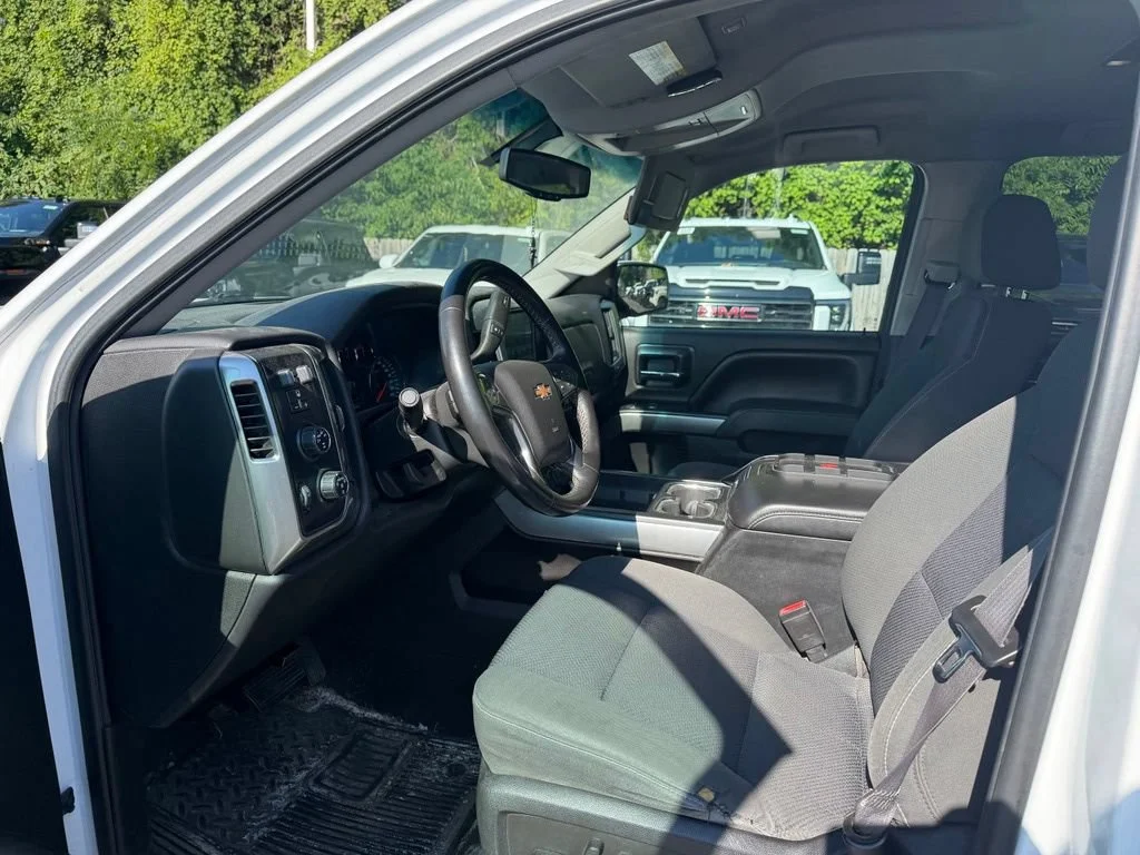 Used 2015 SUMMIT WHITE Chevrolet LT image 9