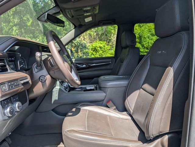 Used 2021 Green GMC Denali image 12