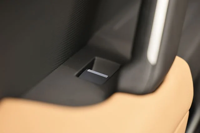 New 2026 Gray Land Rover X-Dynamic SE image 28