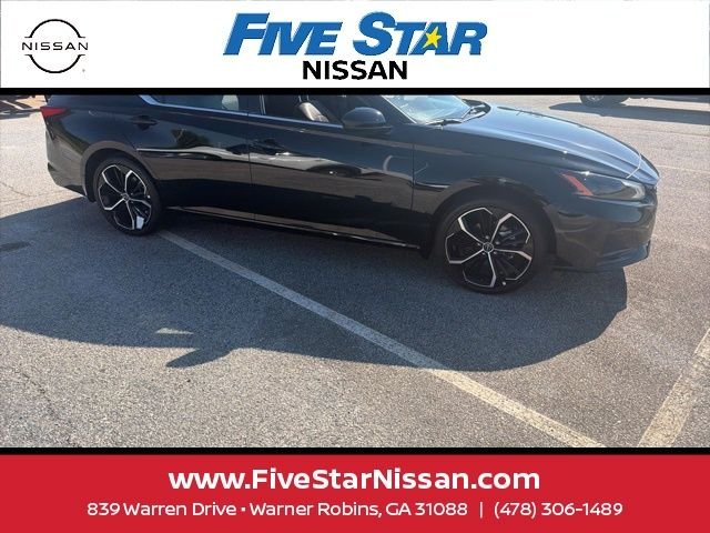 Used 2025 Black Nissan 2.5 SR image 10