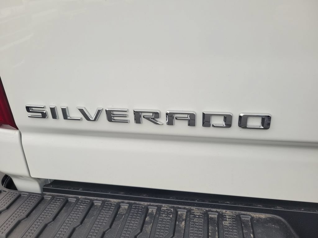 2026 Chevrolet Silverado 3500 HD WT view 6