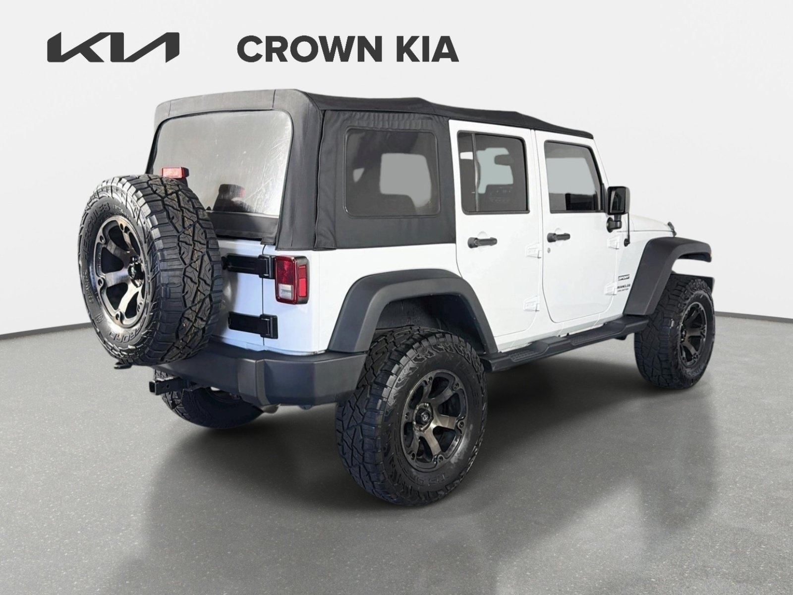 Used 2016 Bright White Clearcoat Jeep Sport image 5