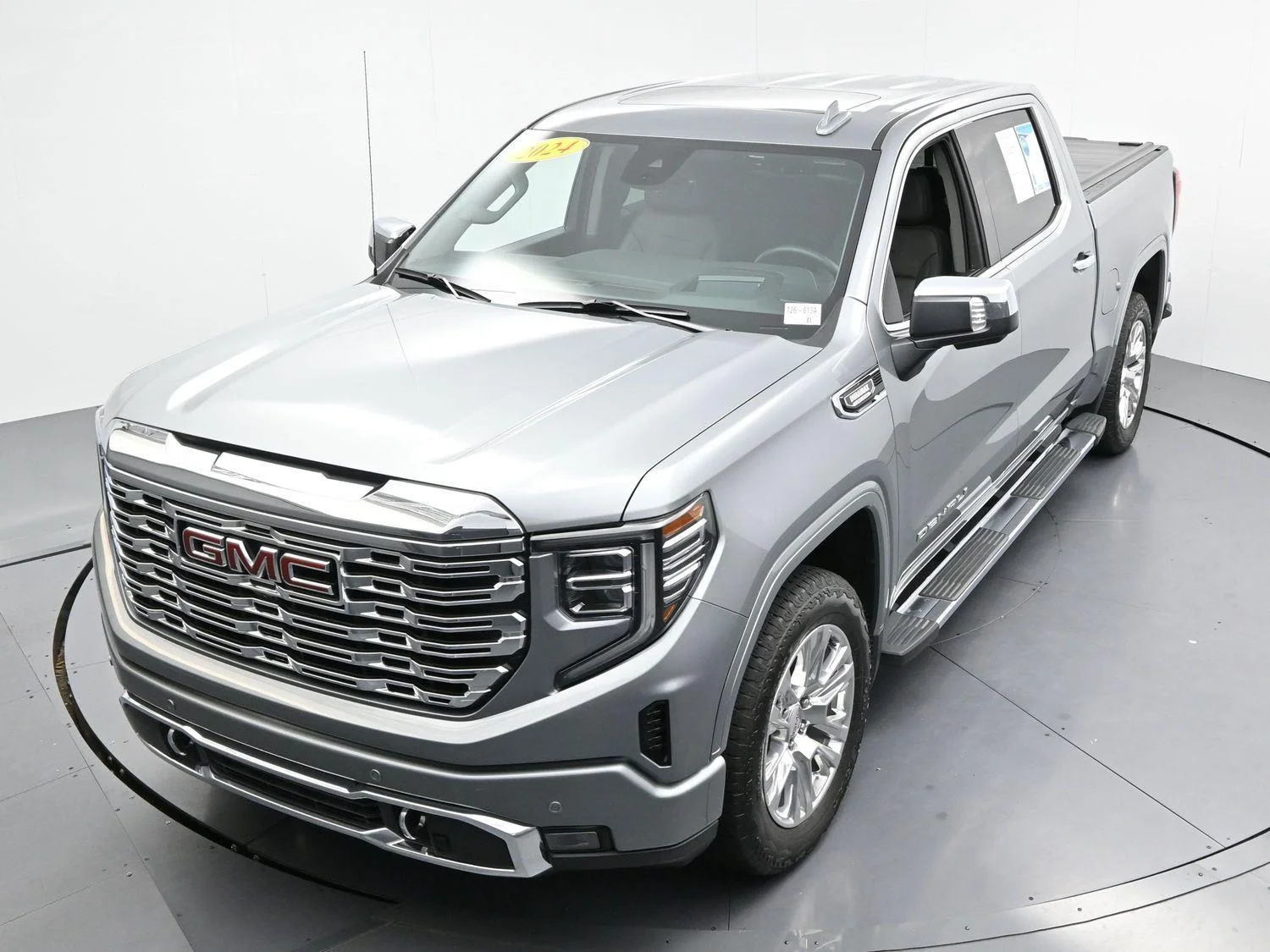 Used 2024 Sterling Metallic GMC Denali image 44
