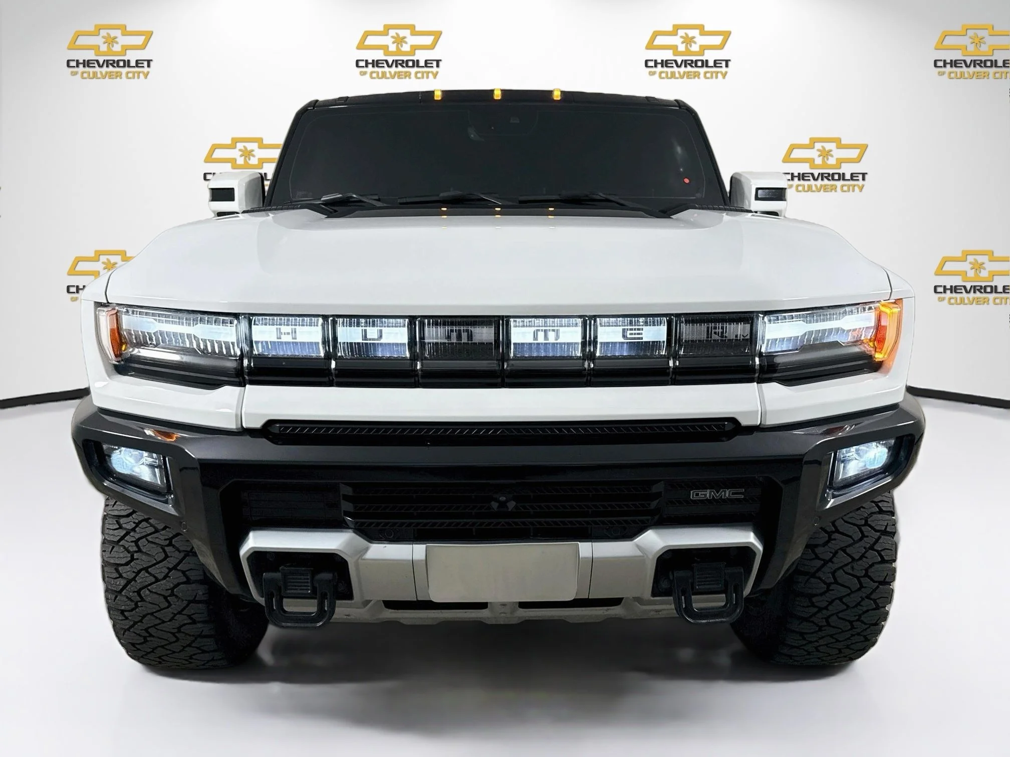 Used 2024 Interstellar White GMC 2X image 2