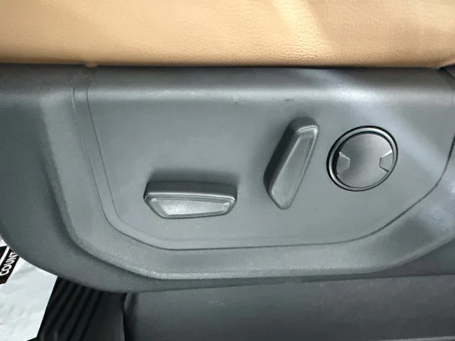 Used 2022 Blue Ford Lariat image 19