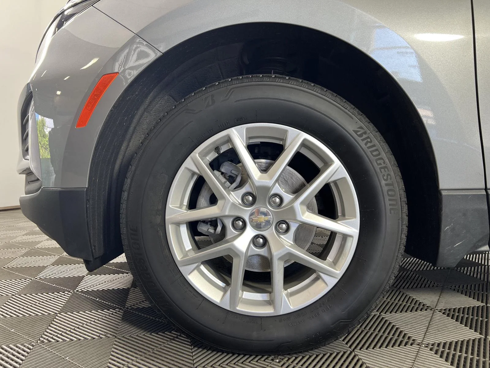 Used 2024 Sterling Gray Metallic Chevrolet LT image 30