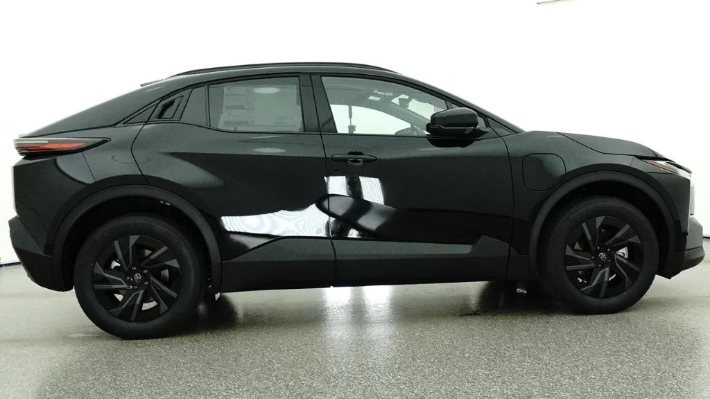 New 2026 Midnight Black Metallic Toyota SE image 53