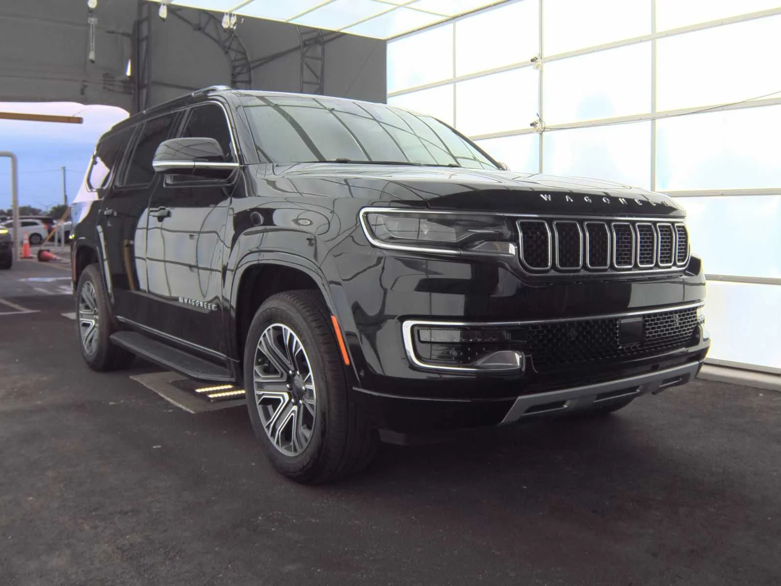 Used 2024 Diamond Black Crystal Pearlcoat Jeep Series II image 3