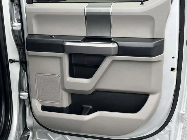 Used 2019 Silver Ford XLT image 18