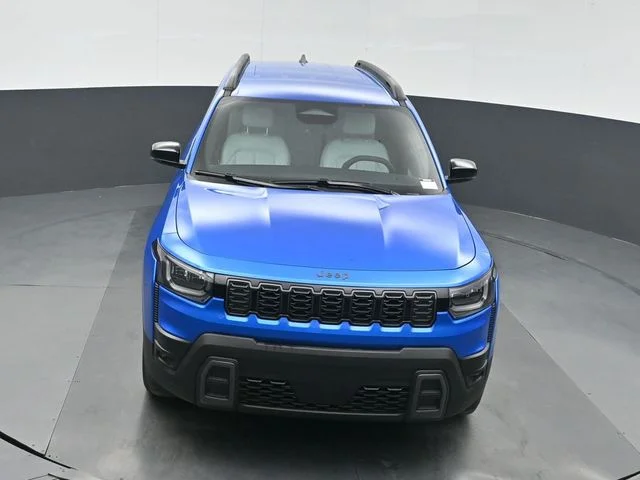 New 2026 Hydro Blue Pearl-Coat Exterior Paint Jeep Limited image 37