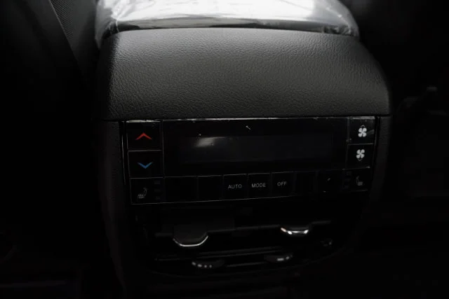 New 2027 High-Gloss Black Paint Jeep Limited Reserve image 14