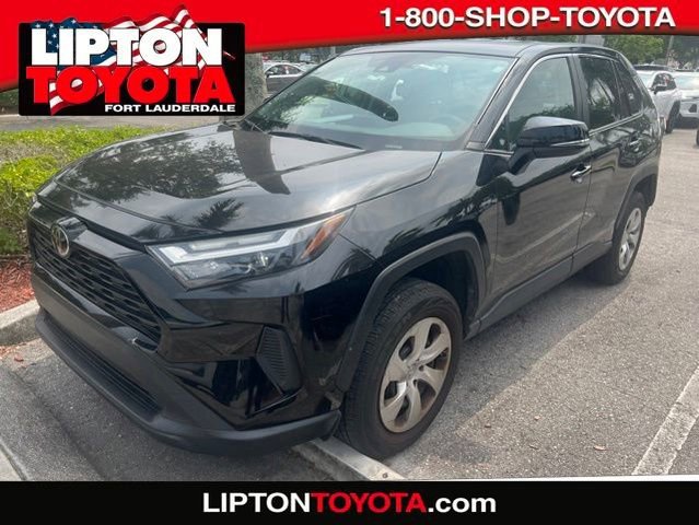 Toyota RAV4 LE FWD