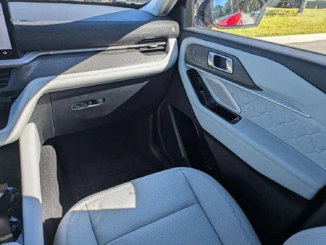 New 2026 Rapid Red Metallic Tinted Clearcoat Ford Platinum™ image 16