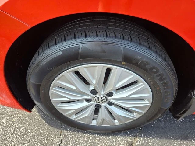 Used 2019 Orange Volkswagen 1.4T S image 23