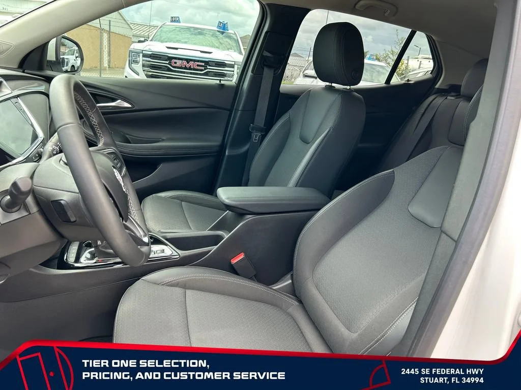 Used 2023 White Frost Tricoat Buick Select image 14