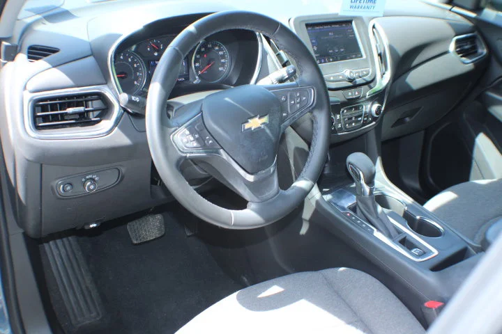 Used 2024 Lakeshore Blue Metallic Chevrolet LT image 7