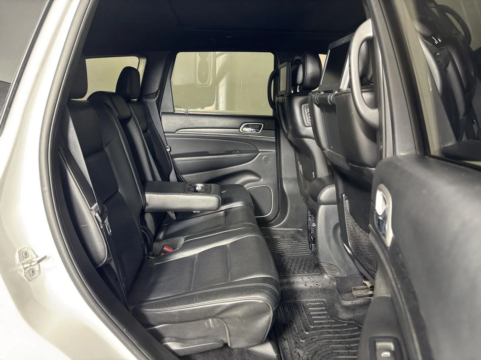 Used 2018 Bright White Clearcoat Jeep High Altitude image 18
