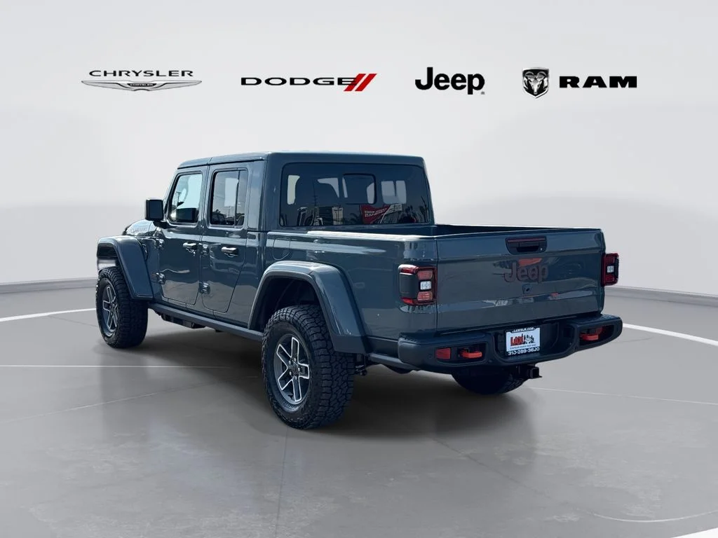 New 2026 Gray Jeep Mojave X image 4