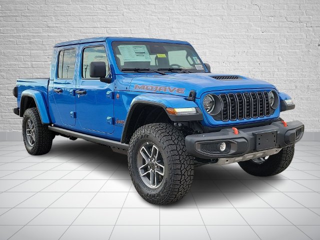 New 2027 Hydro Blue Pearl-Coat Paint Jeep Mojave image 6