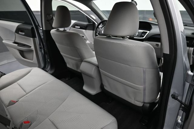 Used 2017 Lunar Silver Metallic Honda LX image 10