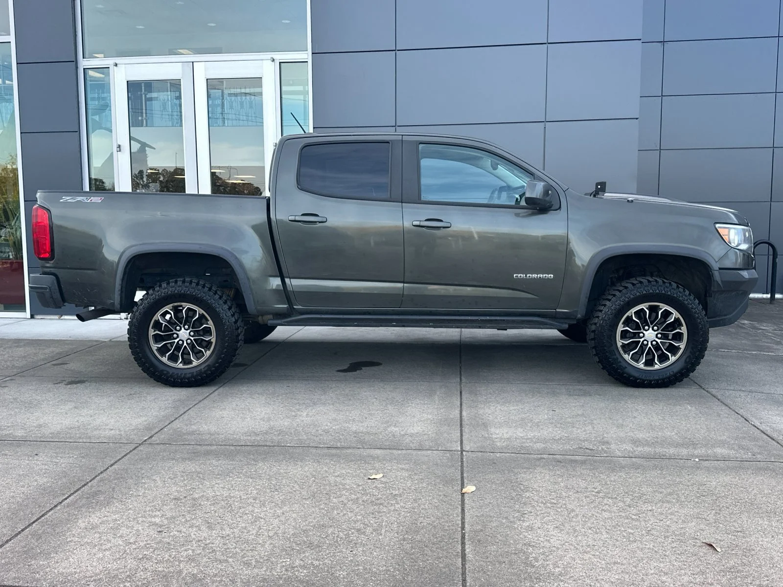 Used 2018 Deepwood Green Metallic Chevrolet ZR2 image 3