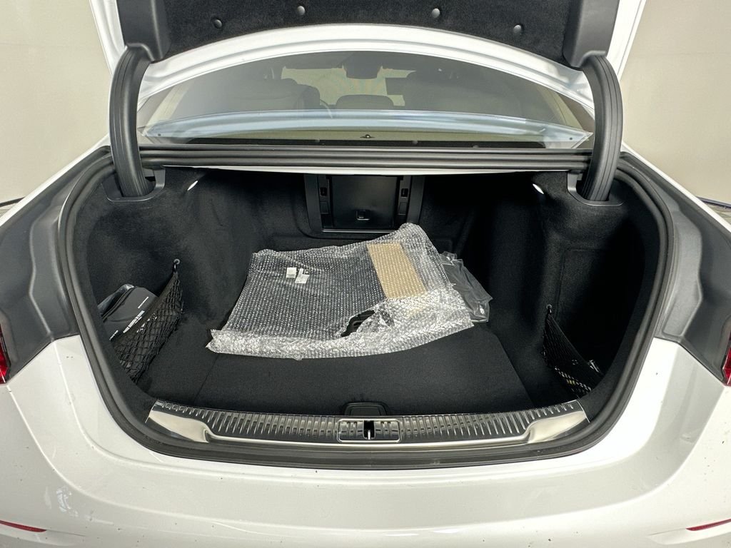 New 2026 White Mercedes-Benz S 500 image 28