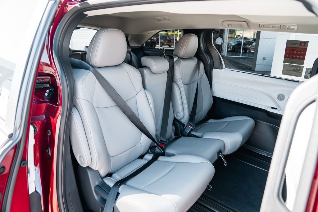 New 2026 Ruby Flare Pearl Toyota XLE image 29