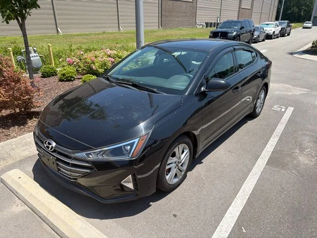 Used 2020 Black Hyundai SEL image 1