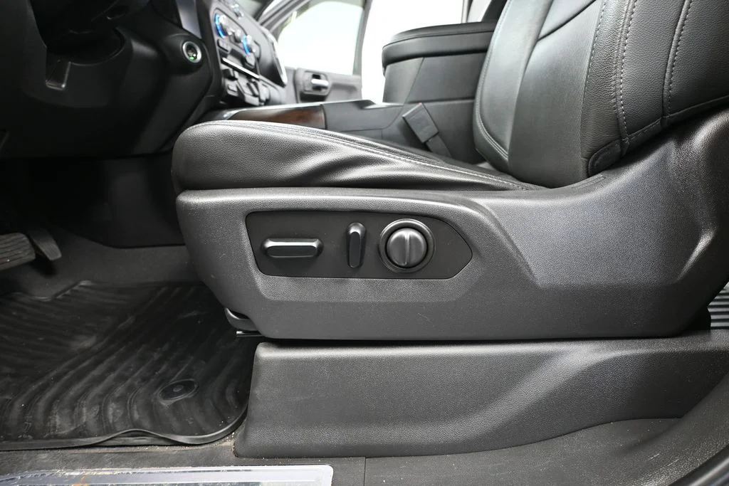Used 2020 Black GMC SLT image 22