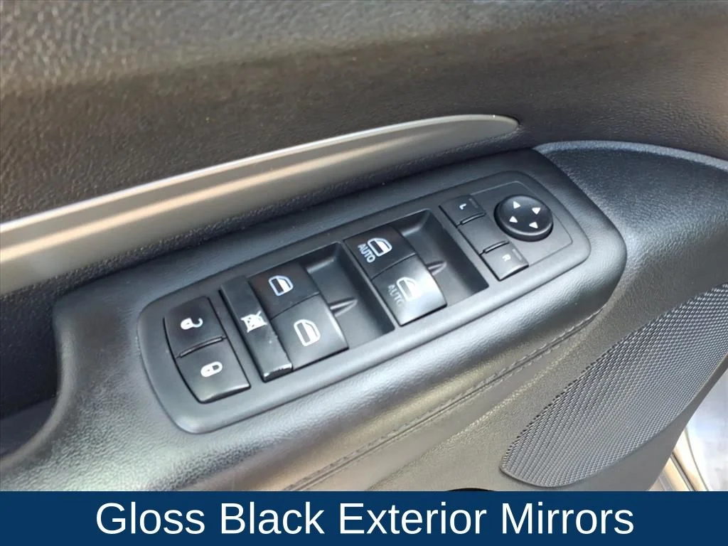 Used 2019  Dodge SXT Plus image 20