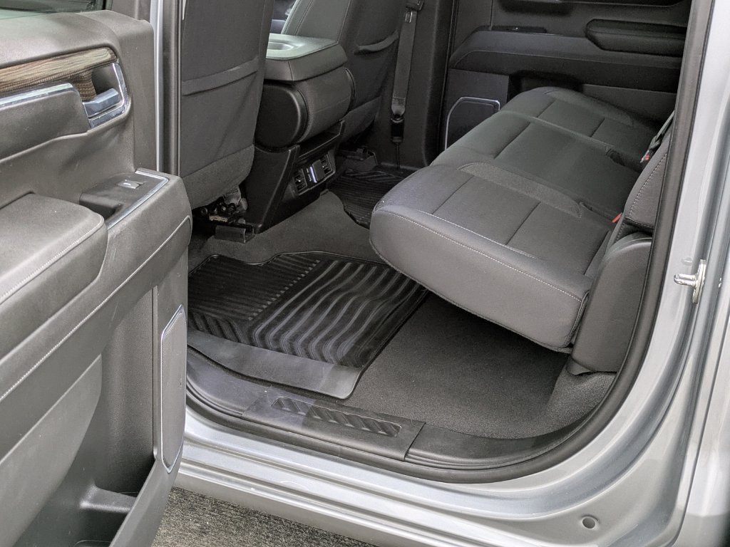 Used 2023 STERLING GRAY METALLIC Chevrolet LT image 26