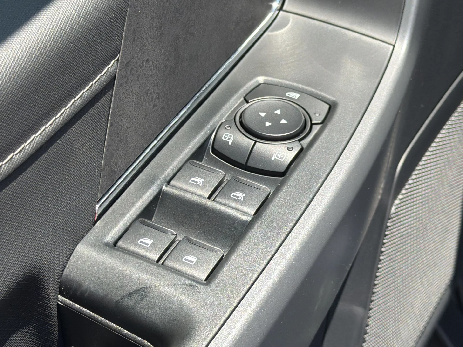 New 2026 Oxford White Ford XLT image 23