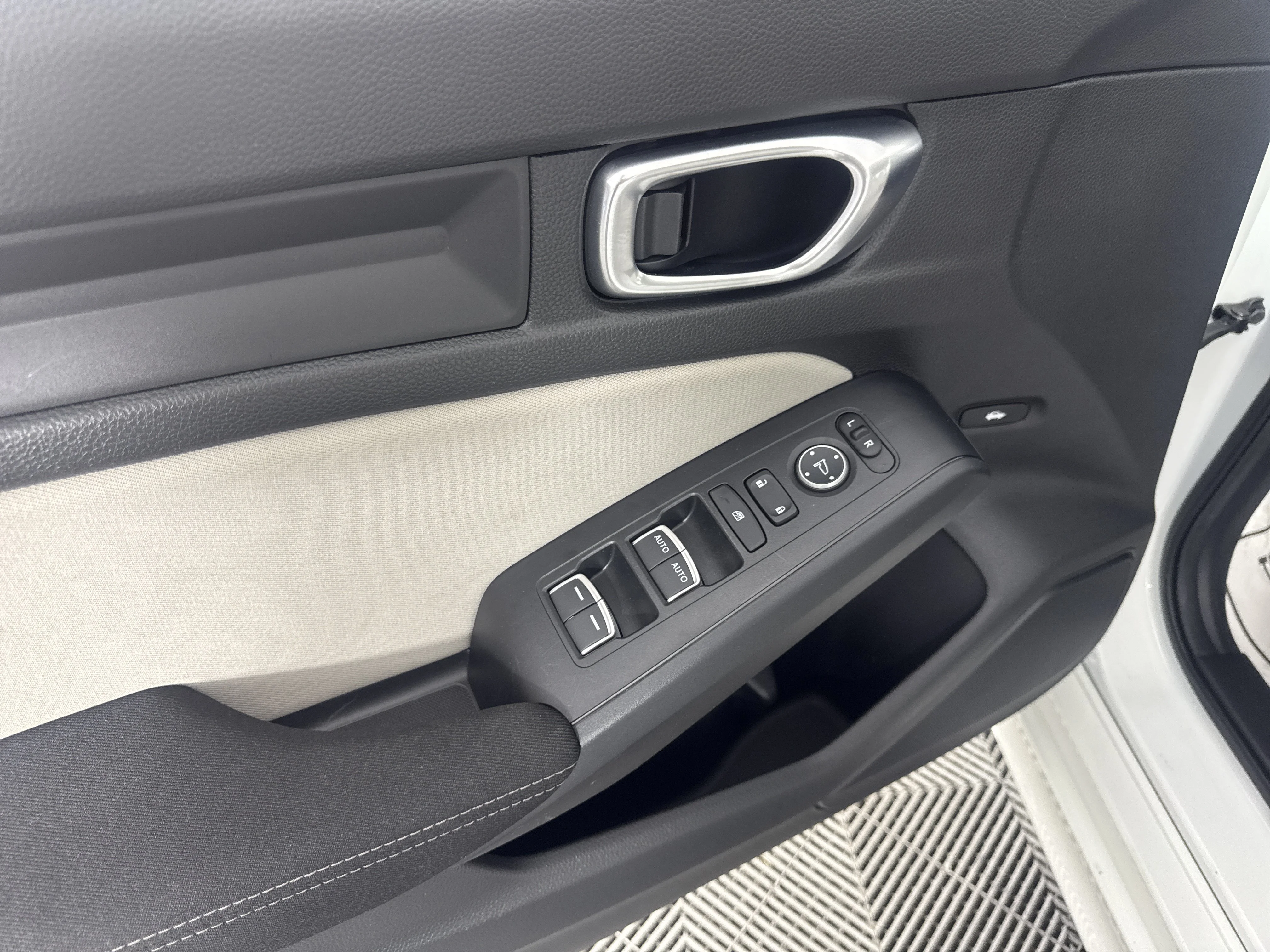 2023 Honda Civic LX - Photo 14