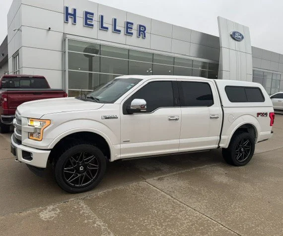 Used 2017 White Platinum Metallic Tri-Coat Ford Platinum image 3