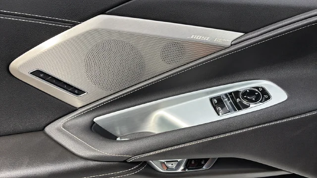 Used 2025 White Chevrolet Stingray image 35