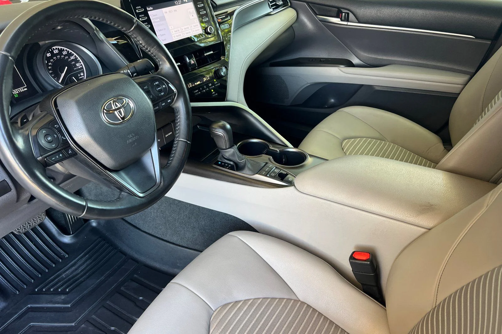 Used 2023 Gray Toyota SE image 10