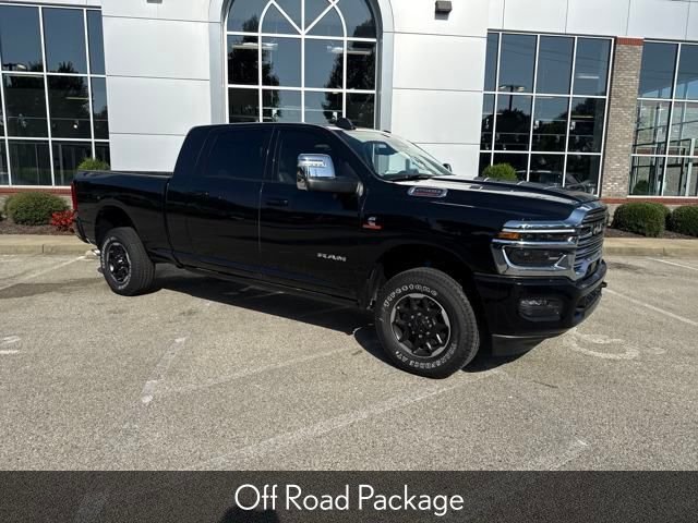 New 2025 Diamond Black Crystal Pearl-Coat Exterior Paint RAM Laramie image 8