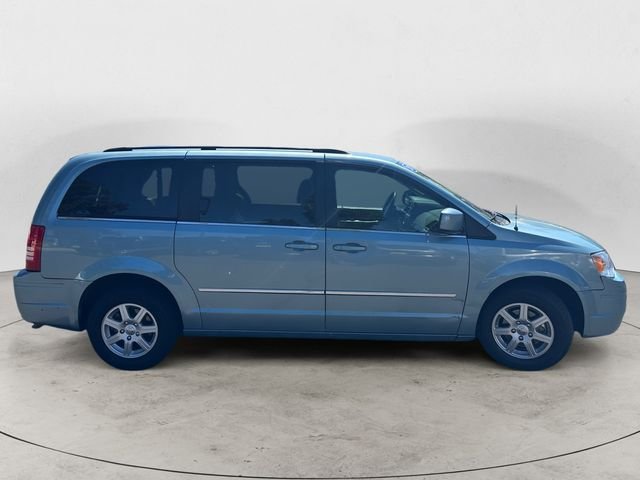 Used 2010 Blue Chrysler Touring image 4