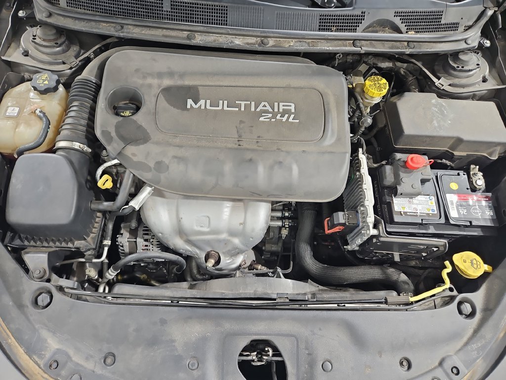 Used 2015 Gray Dodge SXT image 19