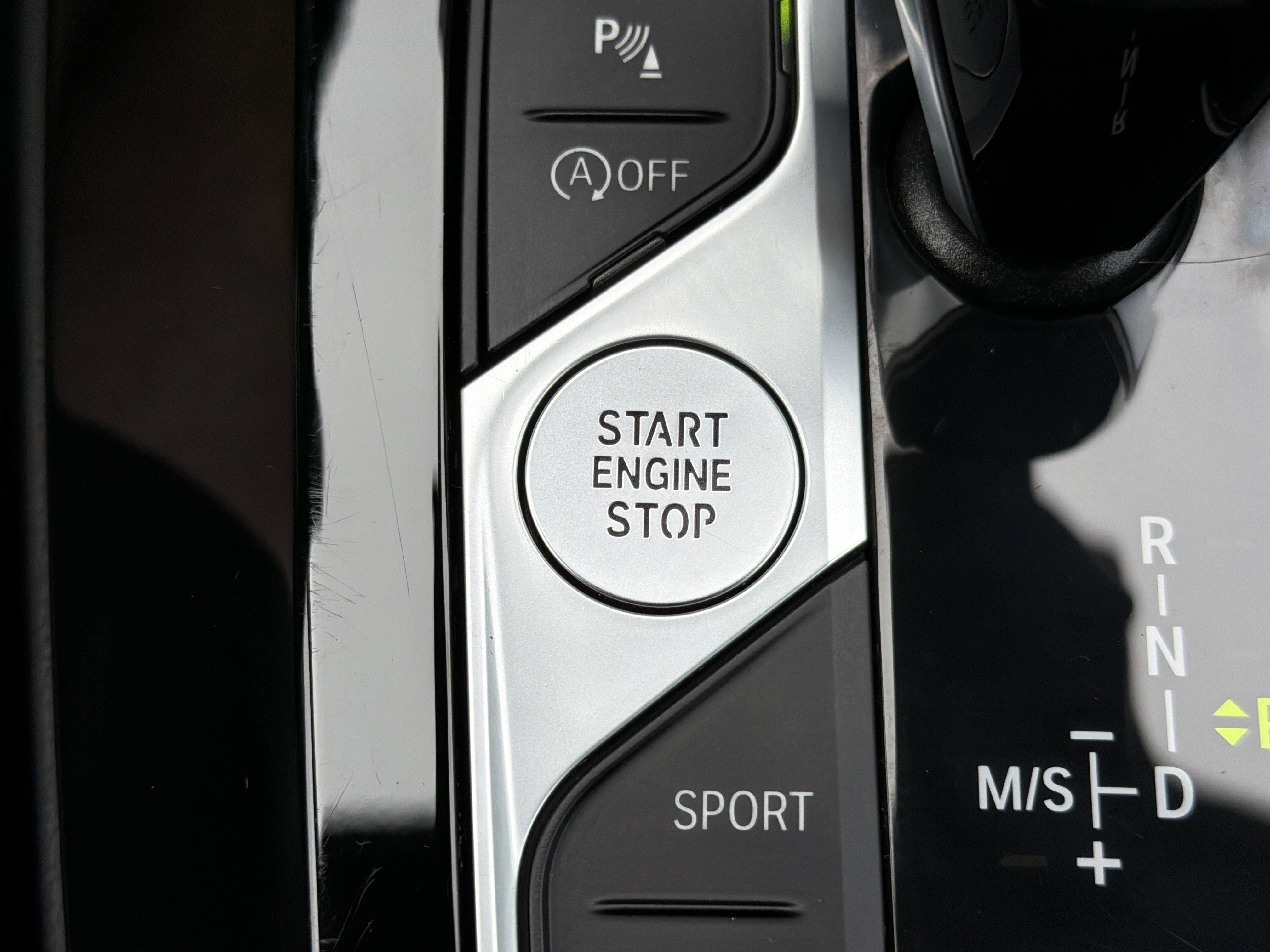 Used 2025 Mineral White Metallic BMW xDrive30i image 11